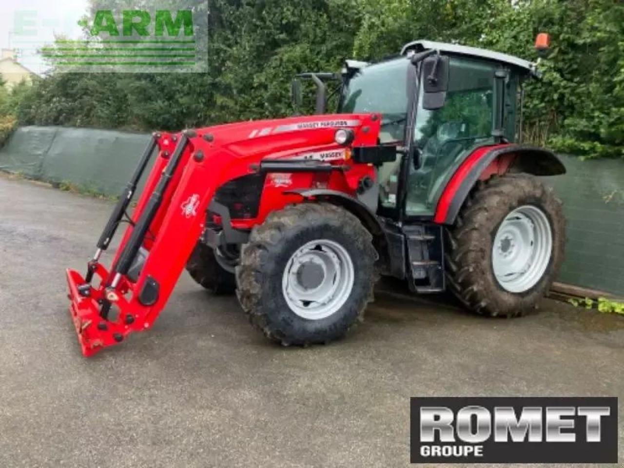 Traktor του τύπου Massey Ferguson 5710 m d4 es, Gebrauchtmaschine σε GENNES-SUR-GLAIZE (Φωτογραφία 2)