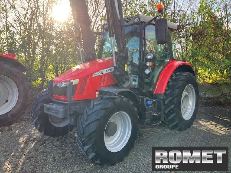 Traktor του τύπου Massey Ferguson 5710 S D4 EF MR, Gebrauchtmaschine σε Gennes sur glaize (Φωτογραφία 1)