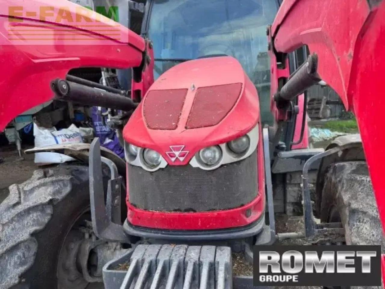 Traktor du type Massey Ferguson 5710 s d4 ef mr, Gebrauchtmaschine en GENNES-SUR-GLAIZE (Photo 8)