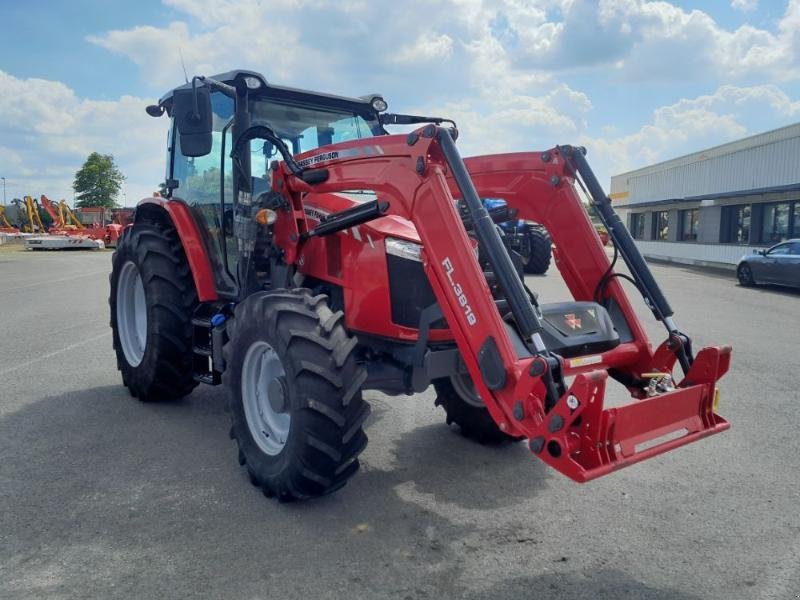 Traktor des Typs Massey Ferguson 5710M, Gebrauchtmaschine in ANTIGNY (Bild 3)