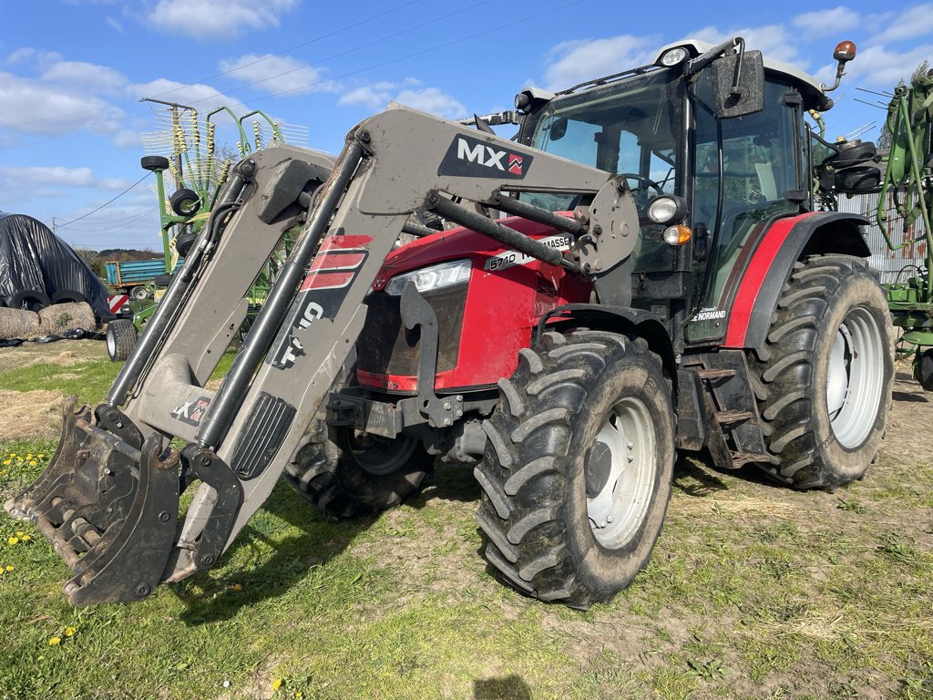 Traktor του τύπου Massey Ferguson 5710M, Gebrauchtmaschine σε MALESTROIT (Φωτογραφία 1)