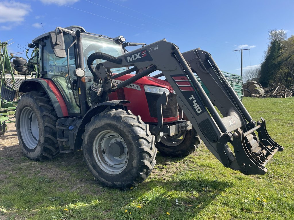 Traktor του τύπου Massey Ferguson 5710M, Gebrauchtmaschine σε MALESTROIT (Φωτογραφία 2)