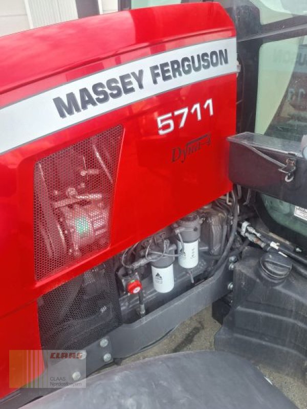 Traktor типа Massey Ferguson 5711 DYNA 4, Gebrauchtmaschine в Altenstadt a.d. Waldnaab (Фотография 15)