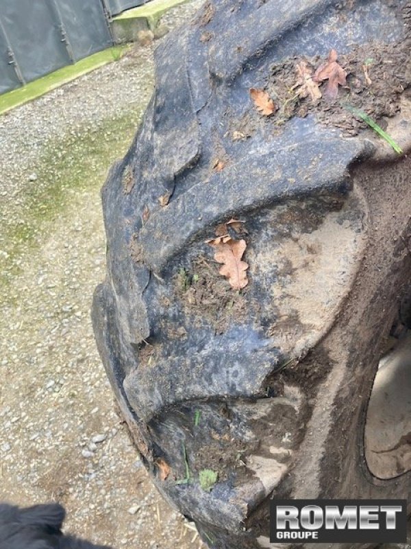 Traktor tipa Massey Ferguson 5711 M D4 ES, Gebrauchtmaschine u Gennes sur glaize (Slika 9)