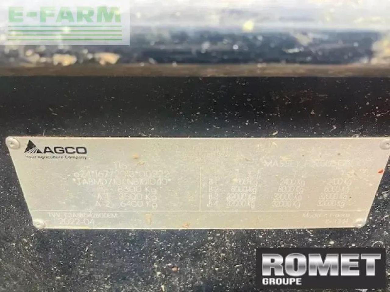 Traktor du type Massey Ferguson 5711 m d4 es, Gebrauchtmaschine en GENNES-SUR-GLAIZE (Photo 2)