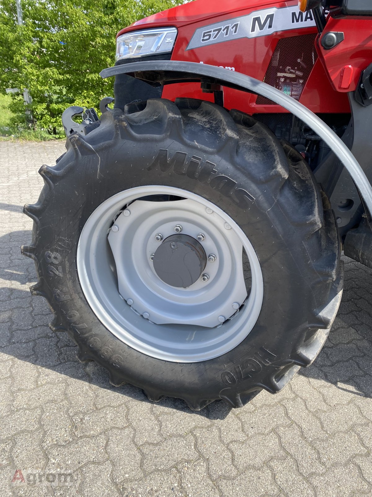 Traktor tipa Massey Ferguson 5711 M DYNA-4, Gebrauchtmaschine u Harthausen (Slika 10)