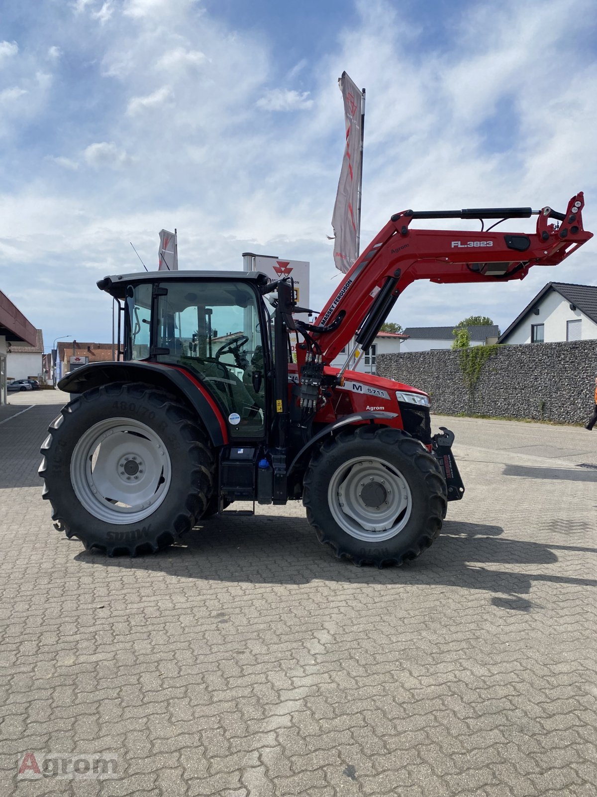Traktor tipa Massey Ferguson 5711 M DYNA-4, Gebrauchtmaschine u Harthausen (Slika 14)