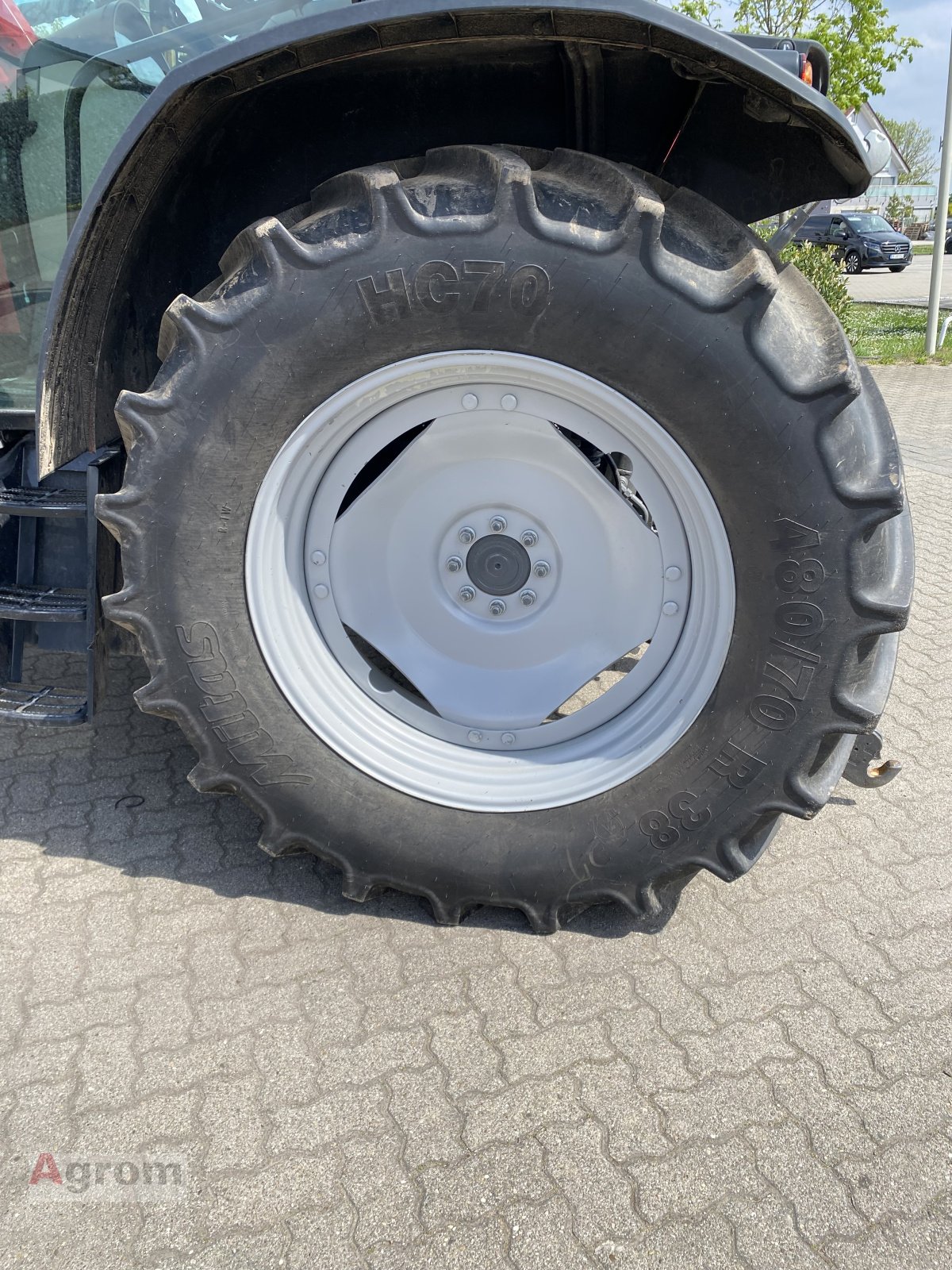 Traktor типа Massey Ferguson 5711 M DYNA-4, Gebrauchtmaschine в Harthausen (Фотография 9)