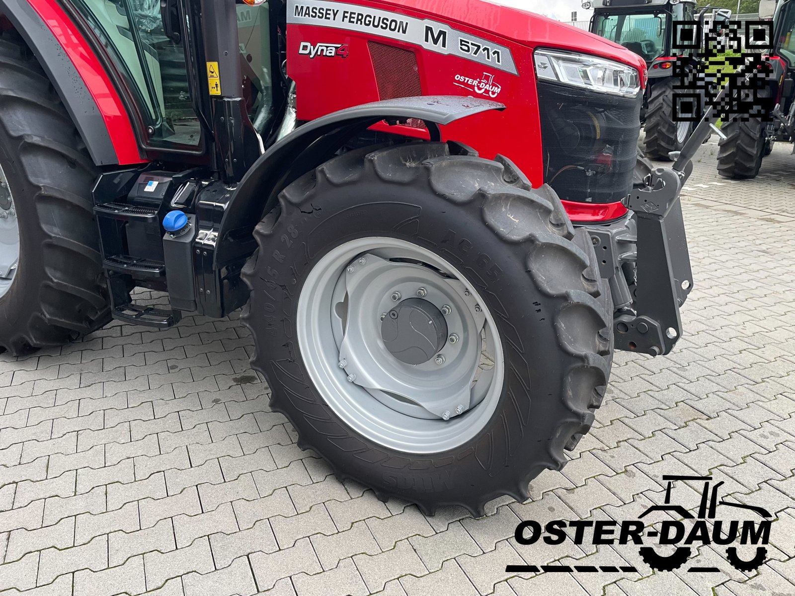 Traktor типа Massey Ferguson 5711 M Dyna 4, Neumaschine в Kaisersesch (Фотография 4)