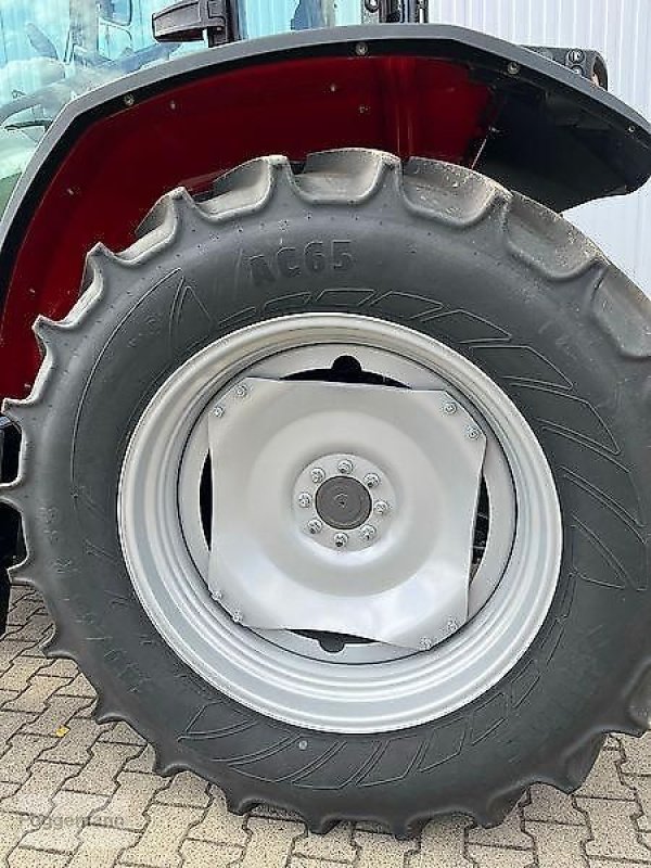 Traktor of the type Massey Ferguson 5711 M, Vorführmaschine in Bad Iburg - Sentrup (Picture 15)