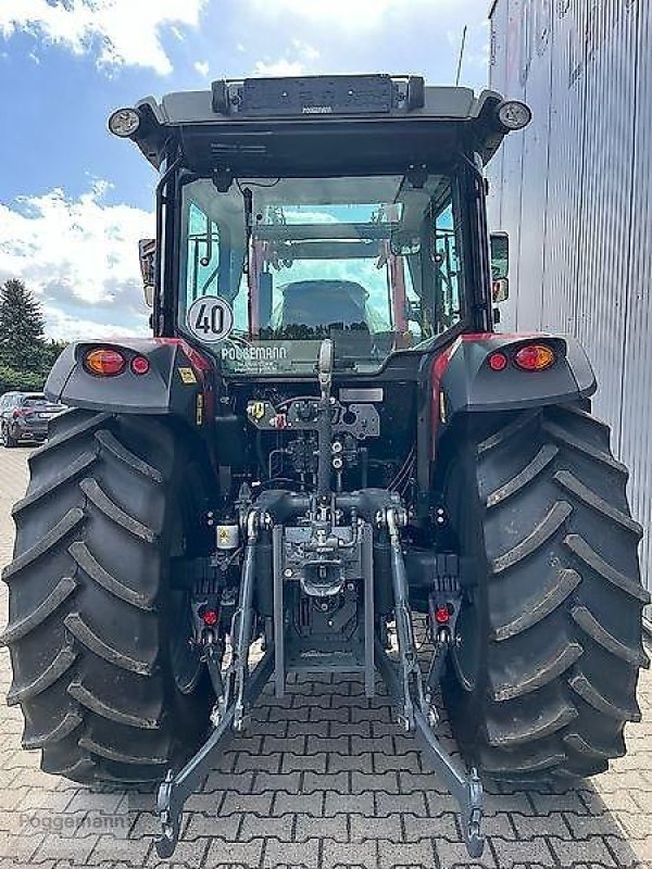 Traktor of the type Massey Ferguson 5711 M, Vorführmaschine in Bad Iburg - Sentrup (Picture 7)