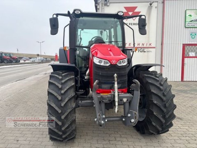Traktor от тип Massey Ferguson 5711 M, Gebrauchtmaschine в St.Margarethen (Снимка 6)