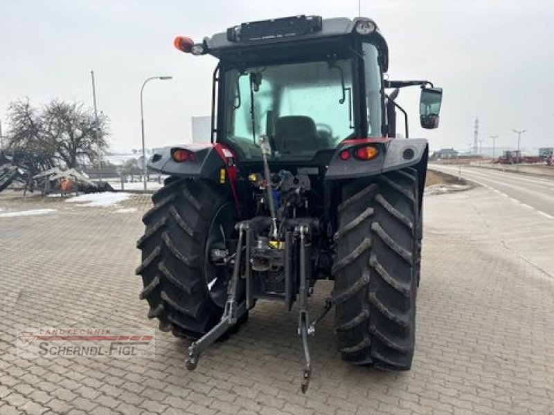 Traktor от тип Massey Ferguson 5711 M, Gebrauchtmaschine в St.Margarethen (Снимка 4)