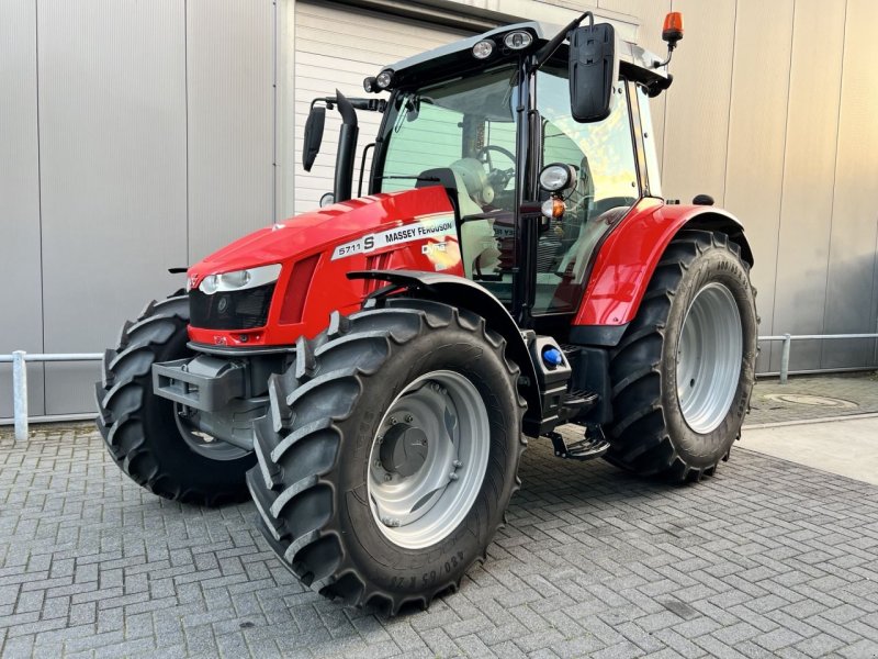 Traktor του τύπου Massey Ferguson 5711 S Dyna-4, Gebrauchtmaschine σε Vaassen (Φωτογραφία 1)
