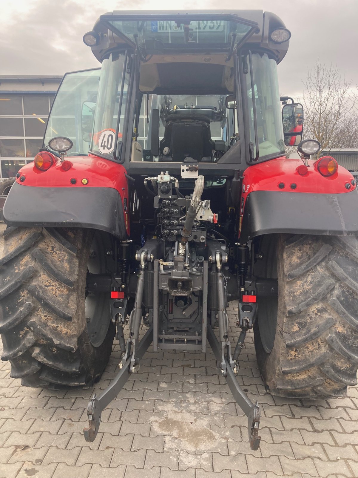 Traktor des Typs Massey Ferguson 5711 S, Gebrauchtmaschine in Welzheim (Bild 3)
