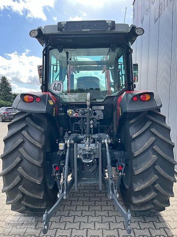 Traktor des Typs Massey Ferguson 5711M, Vorführmaschine in Bad Iburg - Sentrup (Bild 8)