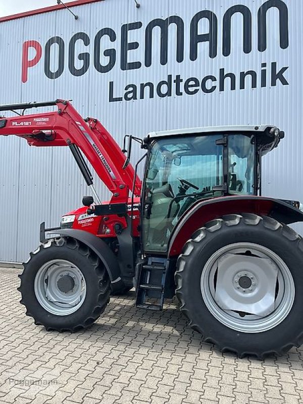 Traktor des Typs Massey Ferguson 5711M, Vorführmaschine in Bad Iburg - Sentrup (Bild 2)