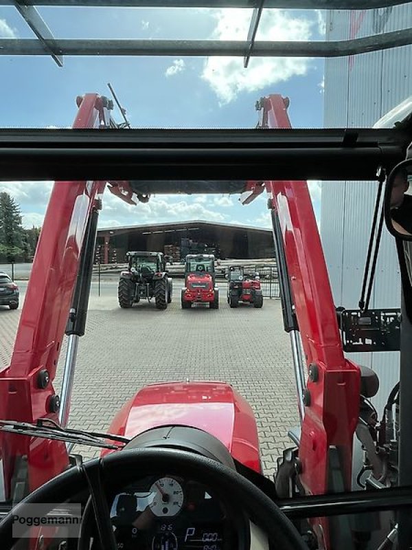 Traktor des Typs Massey Ferguson 5711M, Vorführmaschine in Bad Iburg - Sentrup (Bild 4)