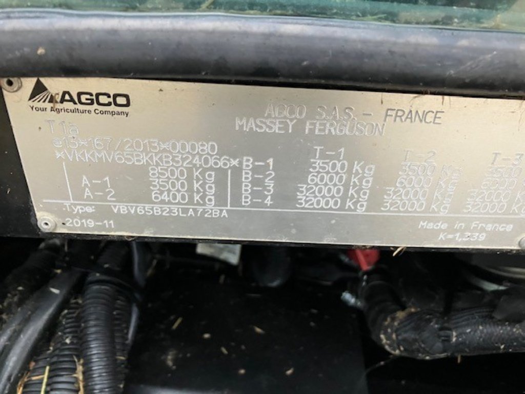 Traktor от тип Massey Ferguson 5712 S D 6 EFFICIENT, Gebrauchtmaschine в POUSSAY (Снимка 11)