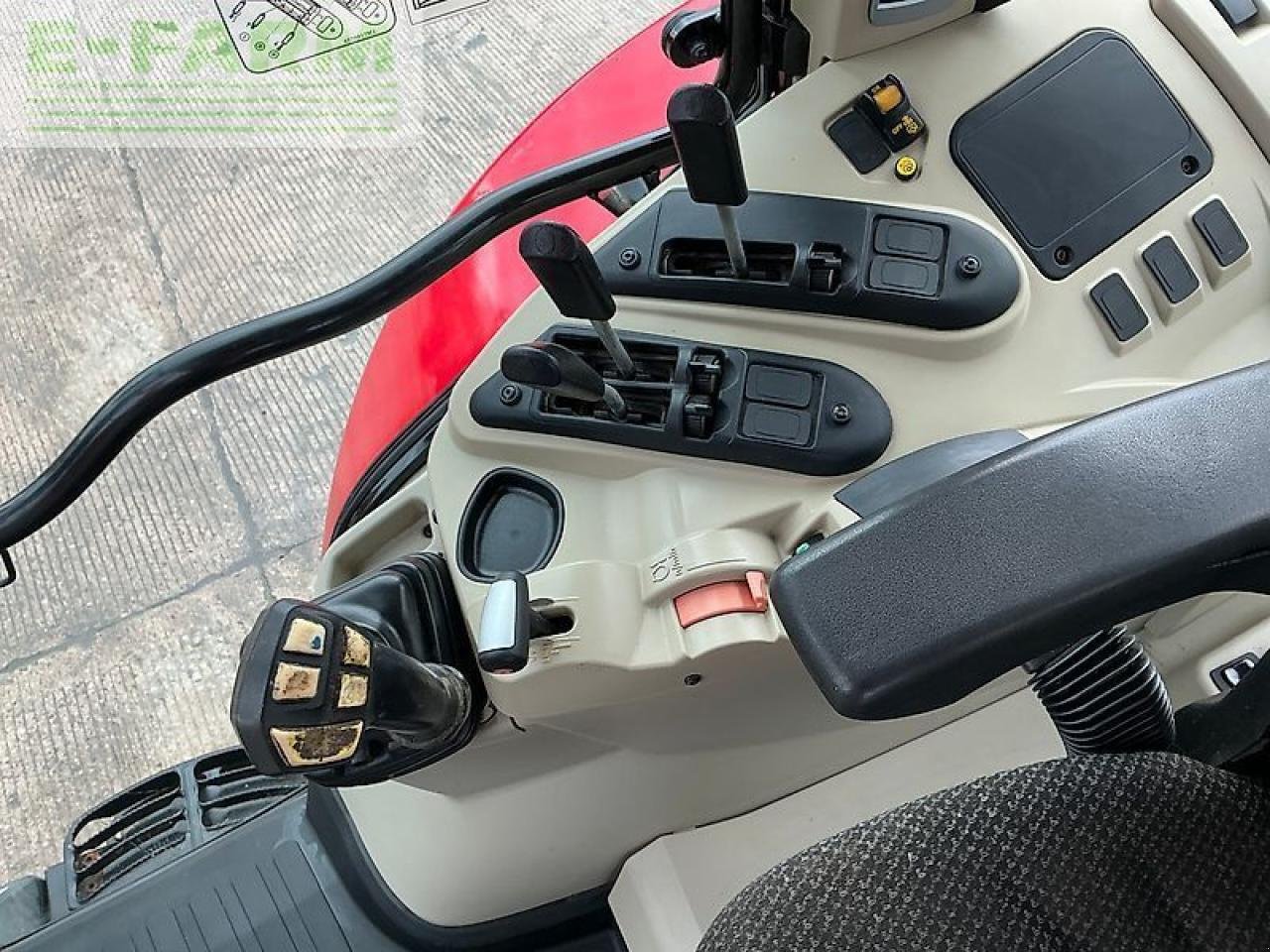 Traktor от тип Massey Ferguson 5712s dyna4 tractor (st25521), Gebrauchtmaschine в SHAFTESBURY (Снимка 21)