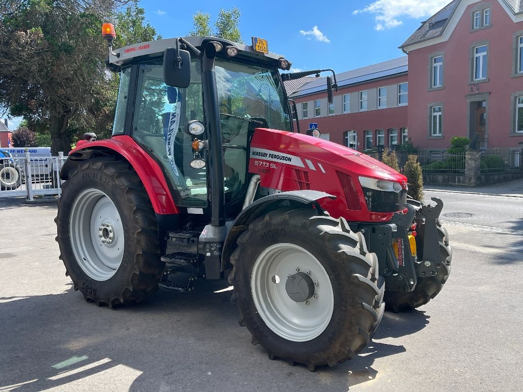Traktor typu Massey Ferguson 5713, Gebrauchtmaschine v Noerdange (Obrázek 4)