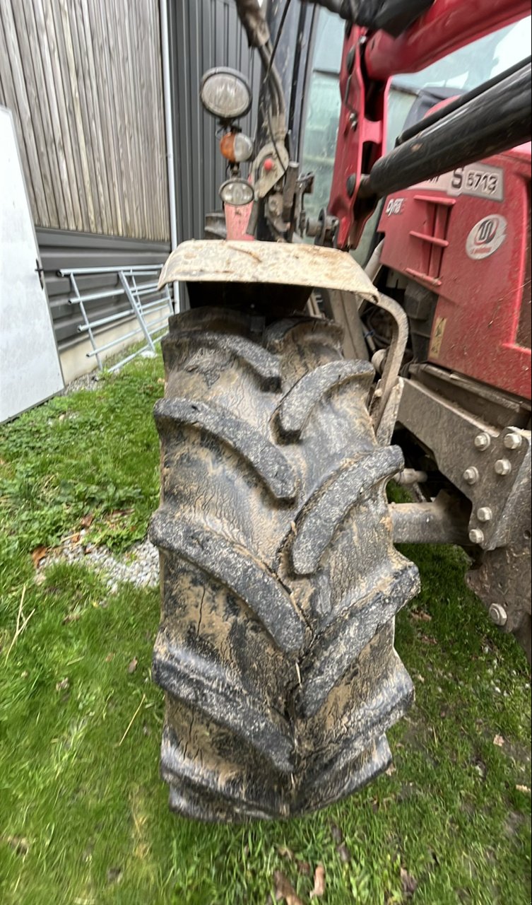 Traktor του τύπου Massey Ferguson 5713S DYNA-6 EFFICIENT, Gebrauchtmaschine σε JOSSELIN (Φωτογραφία 10)