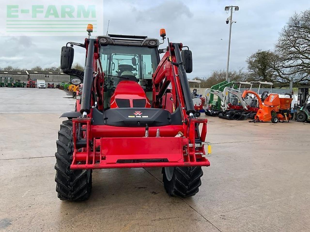 Traktor of the type Massey Ferguson 5713s next edition tractor (st25582), Gebrauchtmaschine in SHAFTESBURY (Picture 7)