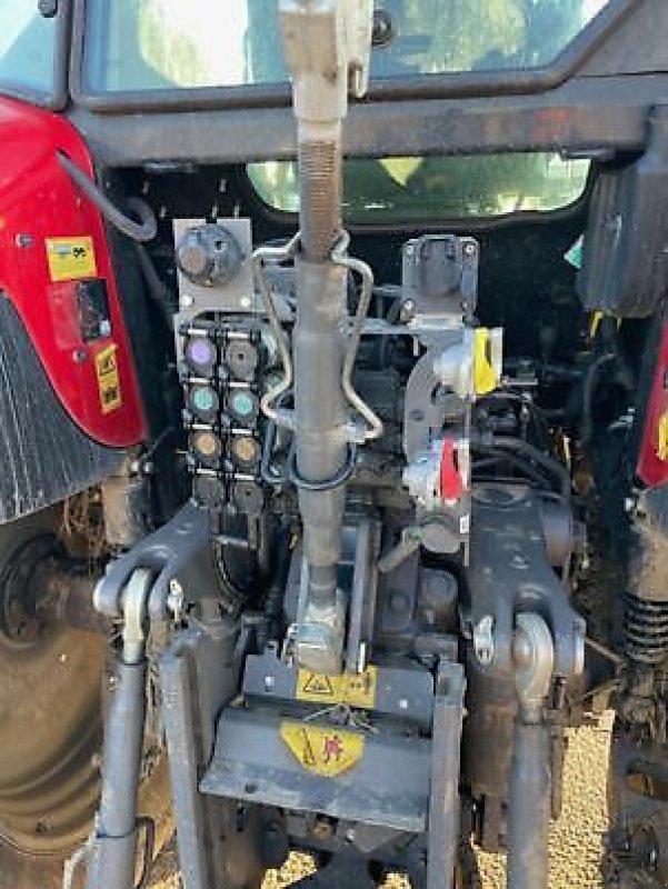 Traktor des Typs Massey Ferguson 5713S, Gebrauchtmaschine in MARLENHEIM (Bild 4)