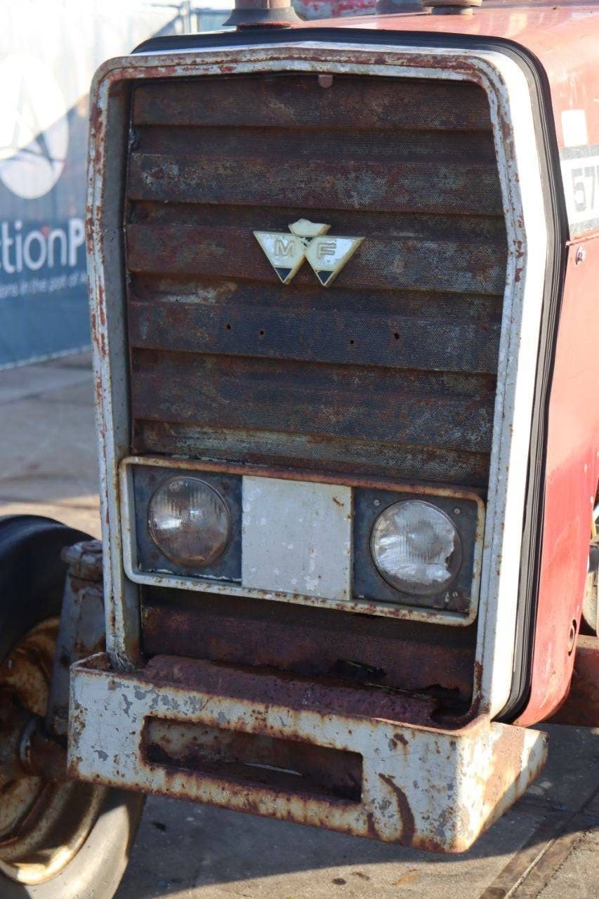 Traktor van het type Massey Ferguson 575, Gebrauchtmaschine in Antwerpen (Foto 11)