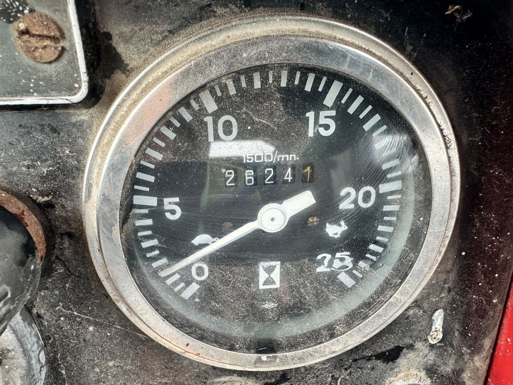 Traktor van het type Massey Ferguson 575, Gebrauchtmaschine in Callantsoog (Foto 5)