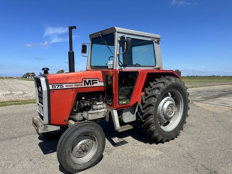 Traktor del tipo Massey Ferguson 575, Gebrauchtmaschine en Callantsoog