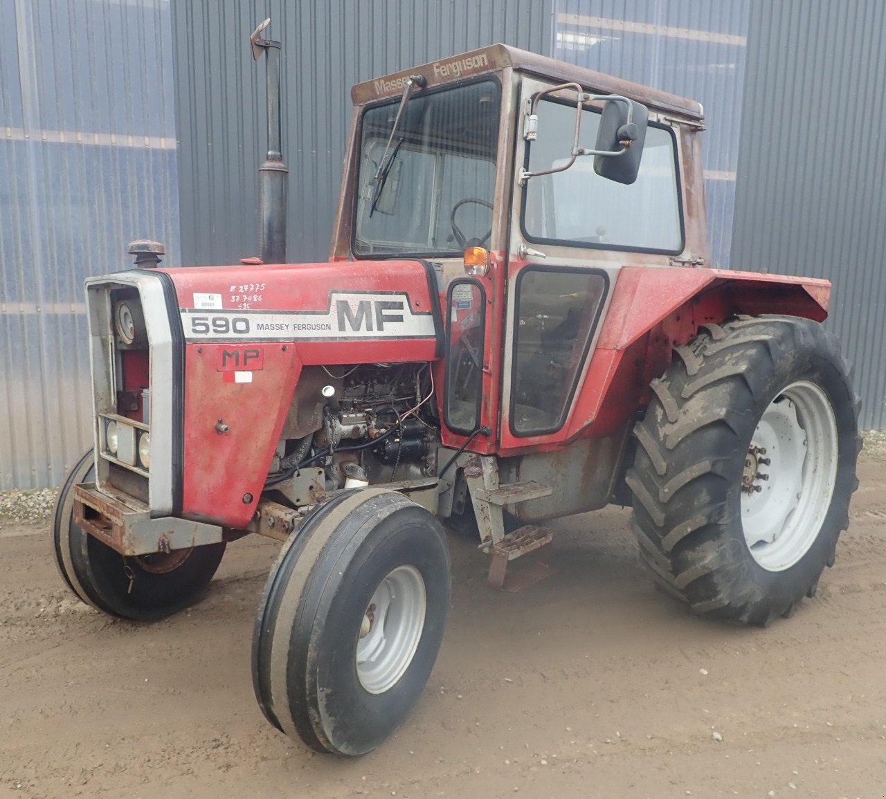 Traktor typu Massey Ferguson 590, Gebrauchtmaschine v Viborg (Obrázek 1)