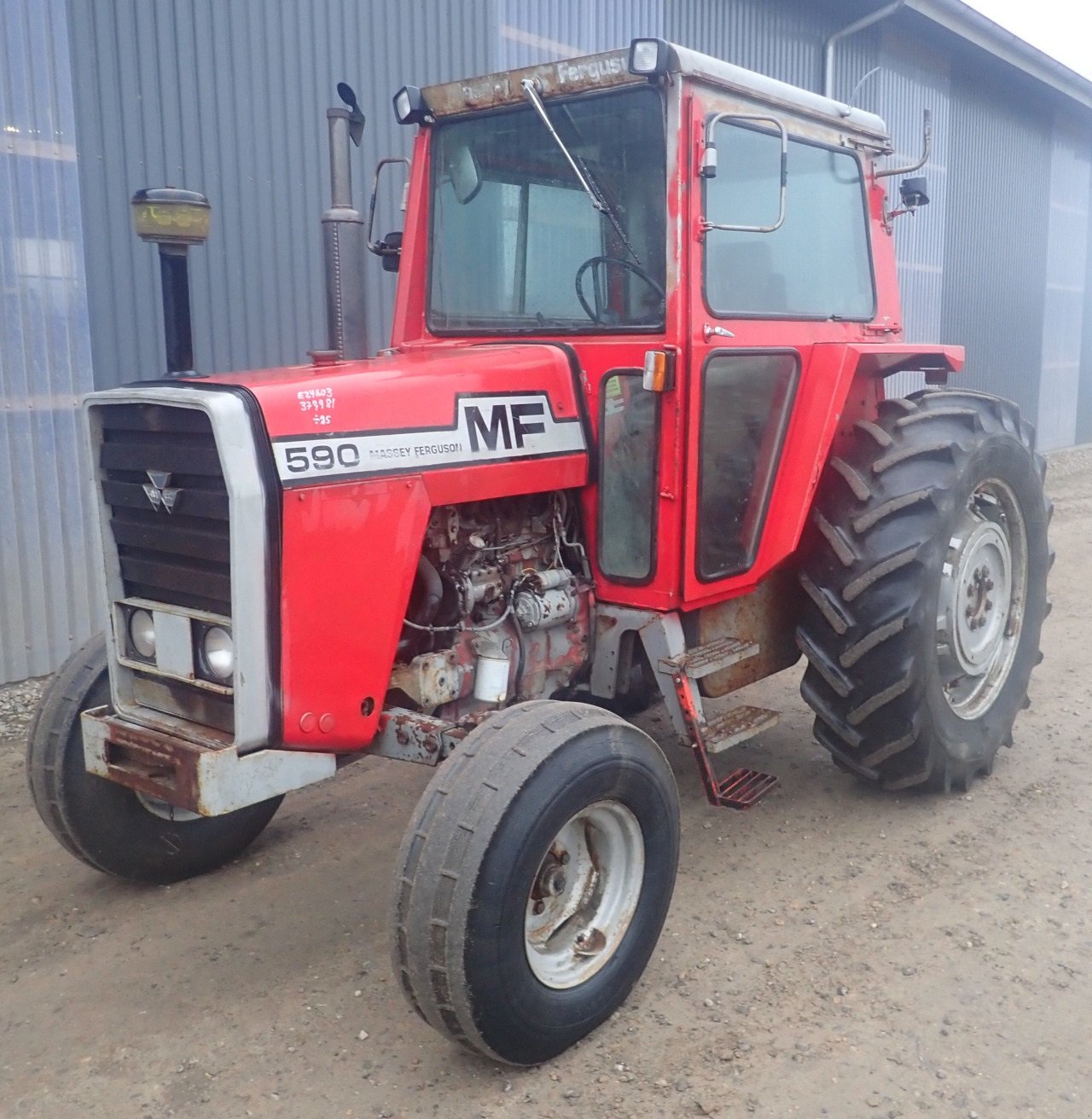 Traktor tipa Massey Ferguson 590, Gebrauchtmaschine u Viborg (Slika 1)