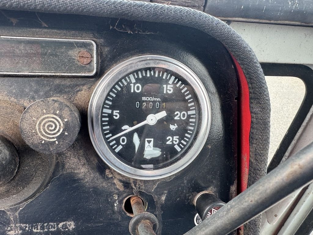 Traktor Türe ait Massey Ferguson 590, Gebrauchtmaschine içinde Callantsoog (resim 7)