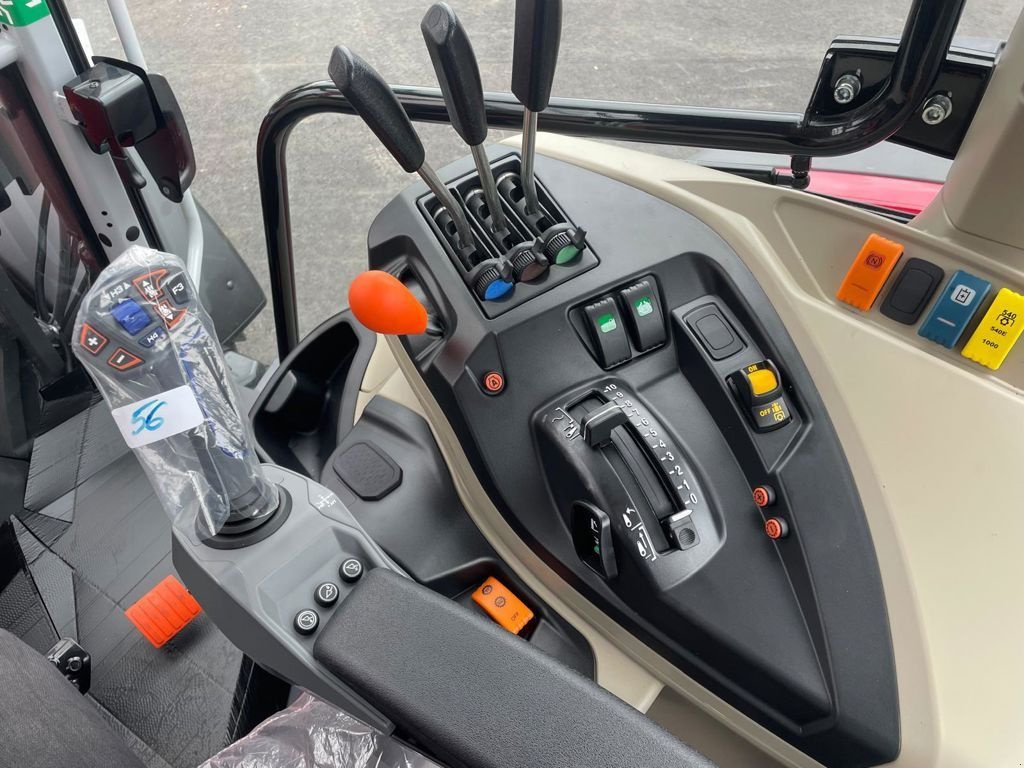 Traktor typu Massey Ferguson 5M.115 DYNA-4 ESSENTIAL, Neumaschine v MARIENHEEM (Obrázek 6)