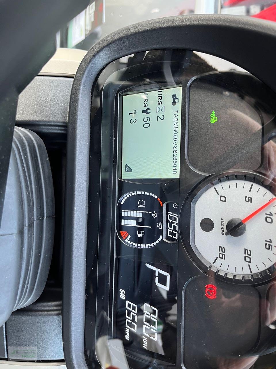 Traktor des Typs Massey Ferguson 5M.115 Dyna-4 Essential, Neumaschine in Coppenbruegge (Bild 8)