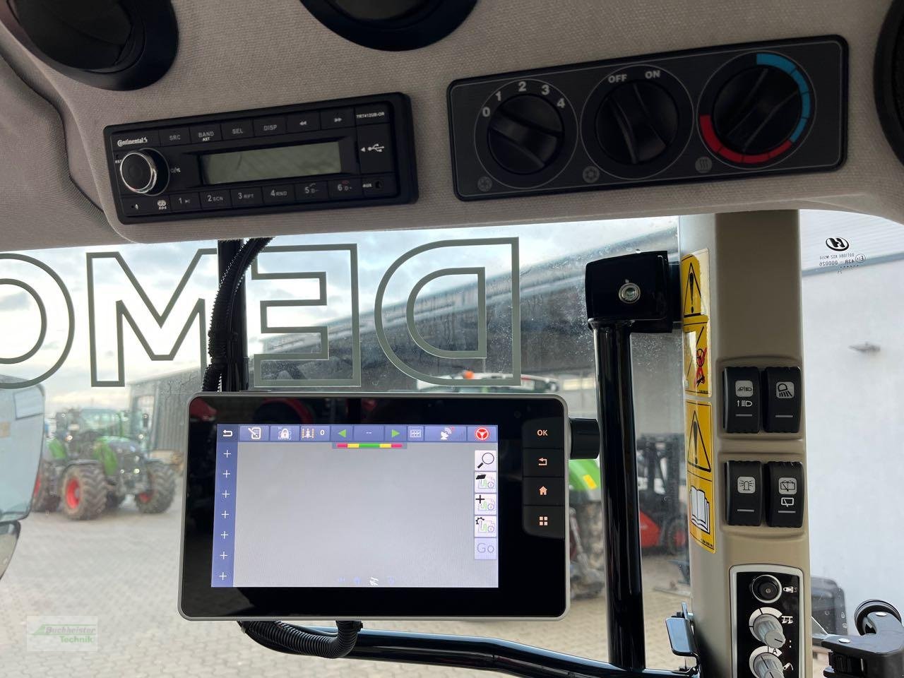 Traktor des Typs Massey Ferguson 5M.115 Dyna-4 Essential, Neumaschine in Coppenbruegge (Bild 10)