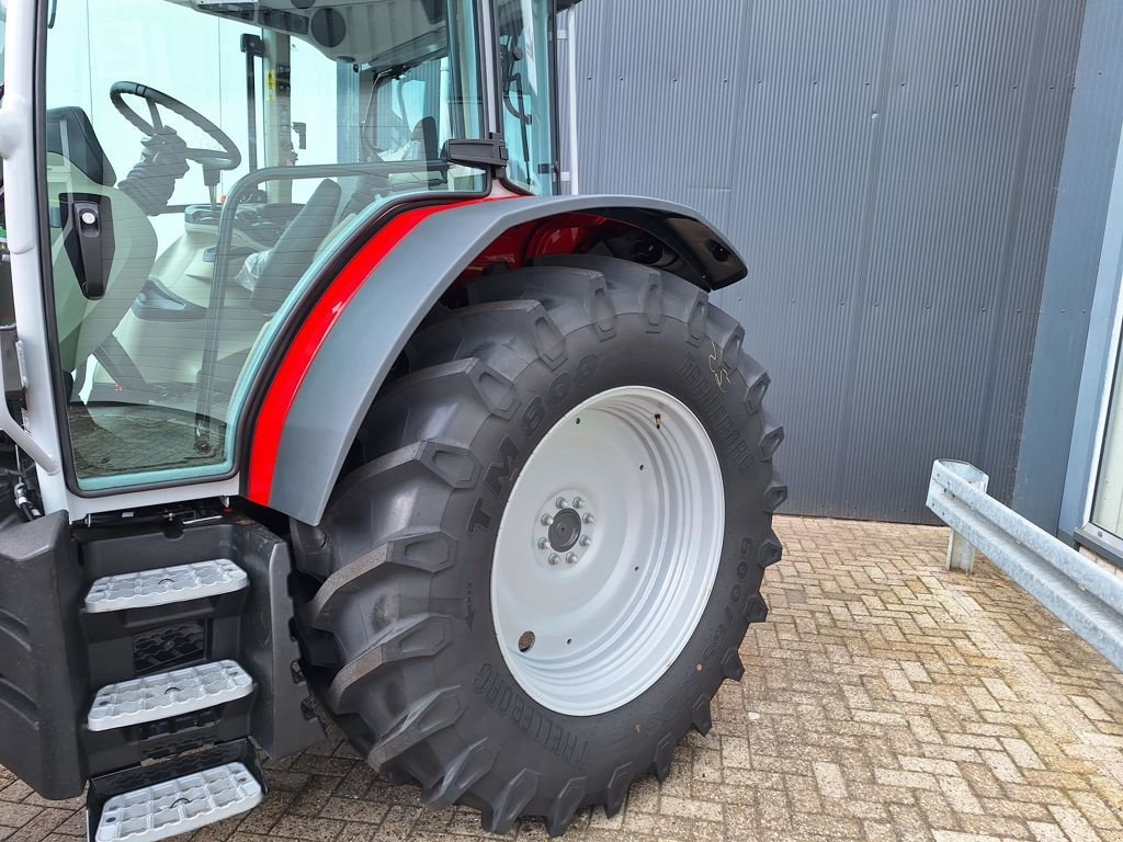 Traktor typu Massey Ferguson 5M.145 DYNA-4 ESSENTIAL, Neumaschine v MARIENHEEM (Obrázek 7)
