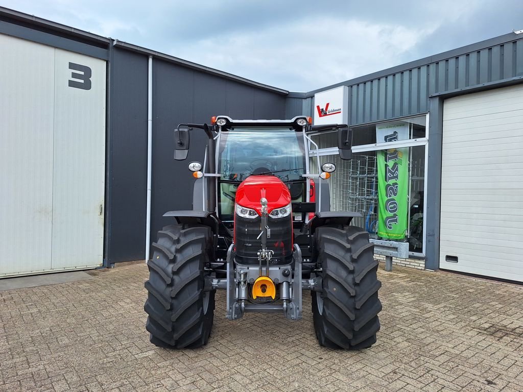 Traktor typu Massey Ferguson 5M.145 DYNA-4 ESSENTIAL, Neumaschine v MARIENHEEM (Obrázek 2)
