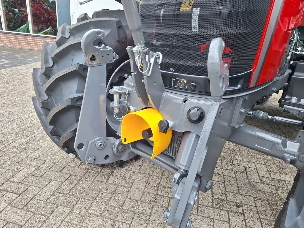 Traktor typu Massey Ferguson 5M.145 DYNA-4 ESSENTIAL, Neumaschine v MARIENHEEM (Obrázek 5)