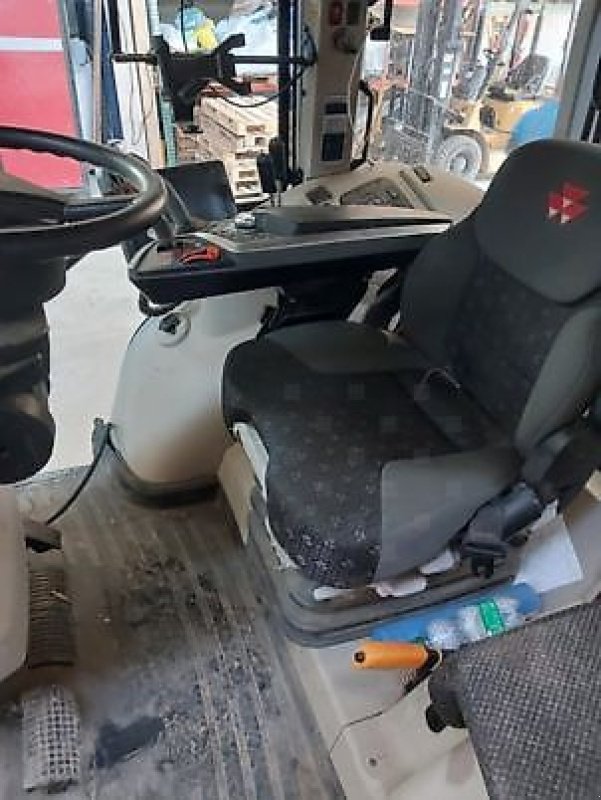 Traktor des Typs Massey Ferguson 5S 135 dyna 6, Gebrauchtmaschine in Marlenheim (Bild 4)