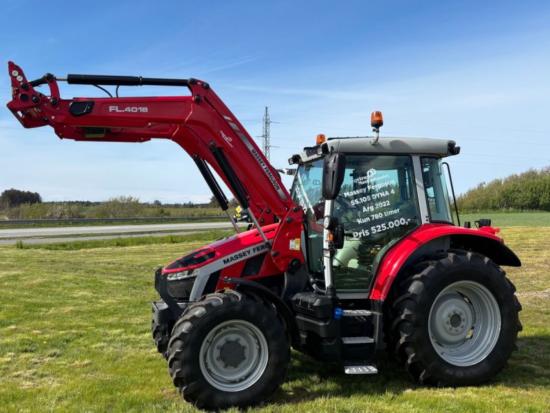 Traktor от тип Massey Ferguson 5S.105 Dyna 4 Efficient KUN 790 Timer, Gebrauchtmaschine в Løkken (Снимка 1)