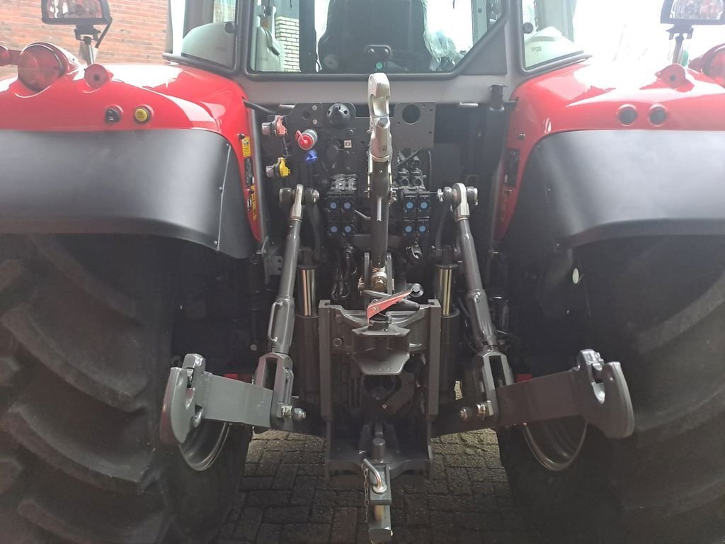 Traktor tipa Massey Ferguson 5S.105 DYNA-4 EFFICIENT, Neumaschine u MARIENHEEM (Slika 7)