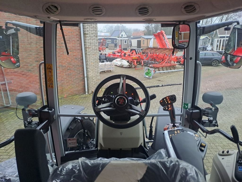 Traktor tipa Massey Ferguson 5S.105 DYNA-4 EFFICIENT, Neumaschine u MARIENHEEM (Slika 9)