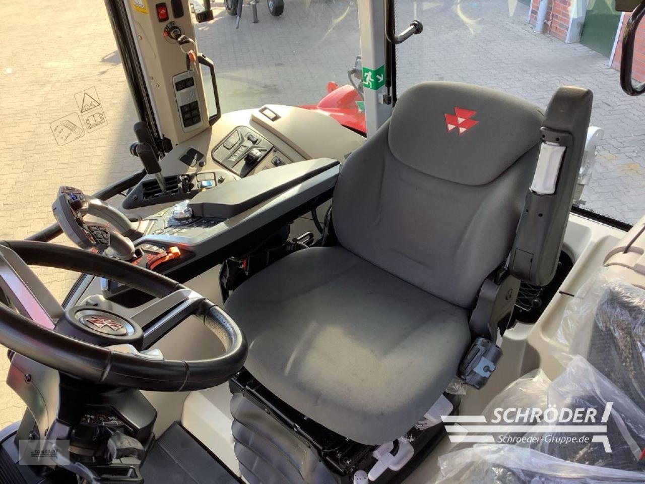 Traktor za tip Massey Ferguson 5S.125 DYNA-4 EFFICIENT, Gebrauchtmaschine u Völkersen (Slika 11)