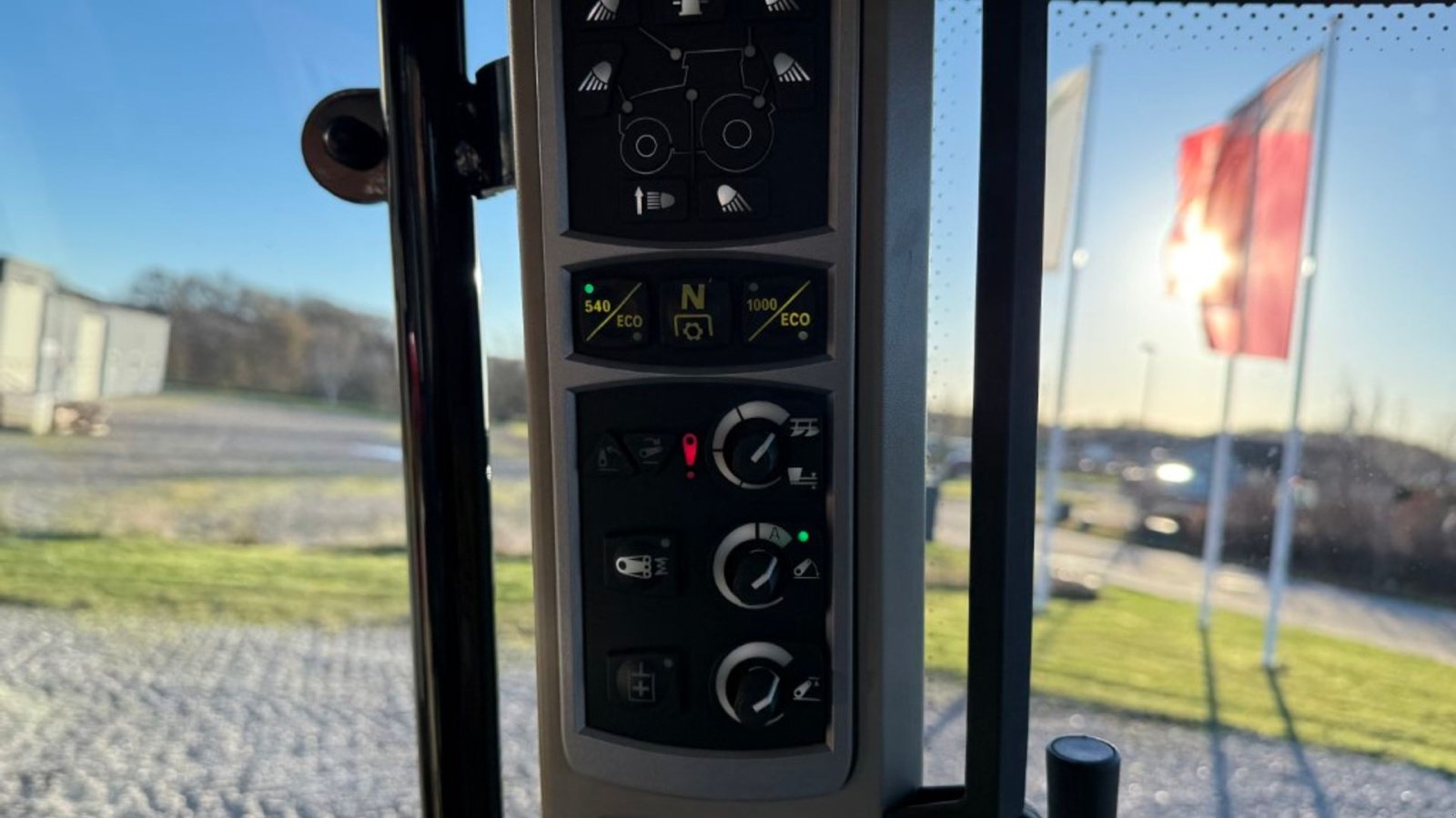 Traktor от тип Massey Ferguson 5S.125 Dyna-6 Efficient M/FL4121 læsser, Gebrauchtmaschine в Hadsten (Снимка 22)