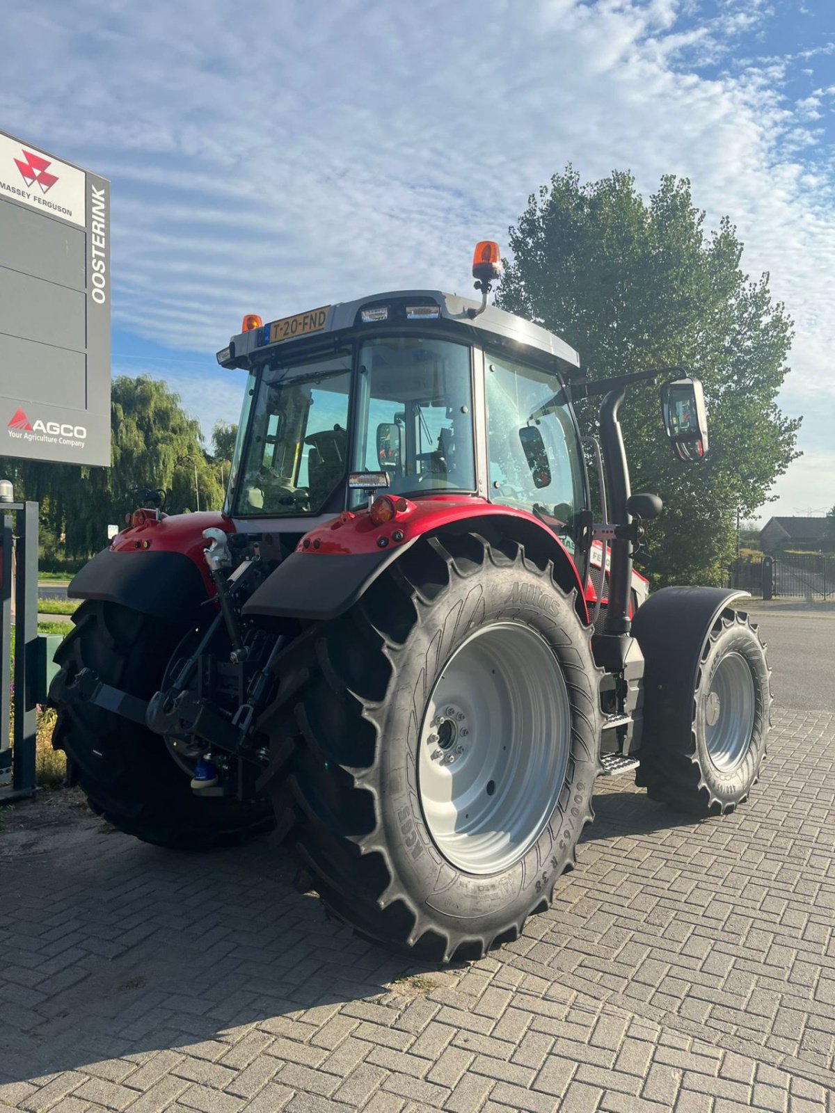 Traktor typu Massey Ferguson 5S.125 Dyna 6, Gebrauchtmaschine v Angeren (Obrázek 3)
