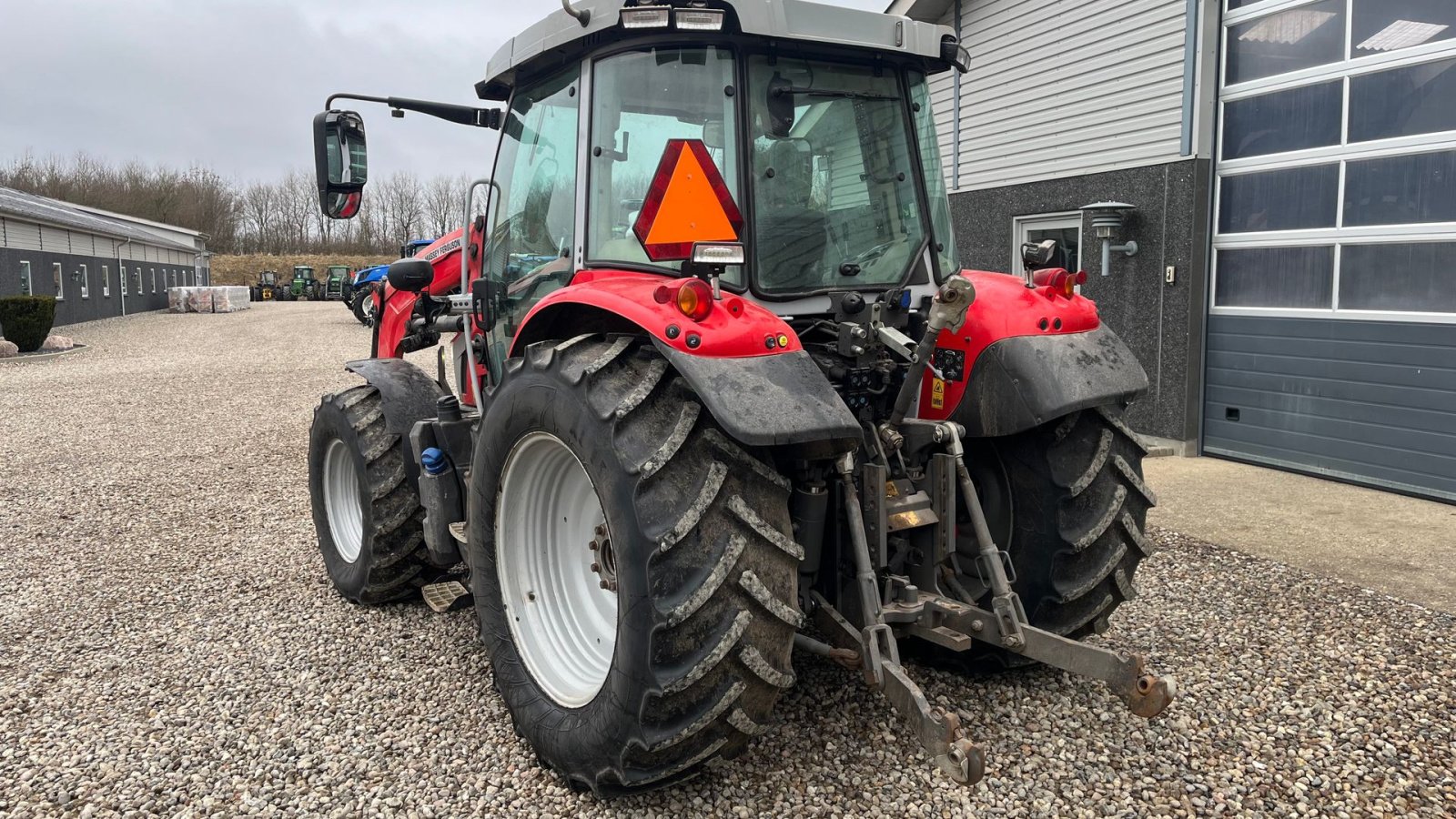 Traktor tip Massey Ferguson 5S.125 Dyna4 med frontlæsser, Gebrauchtmaschine in Lintrup (Poză 11)