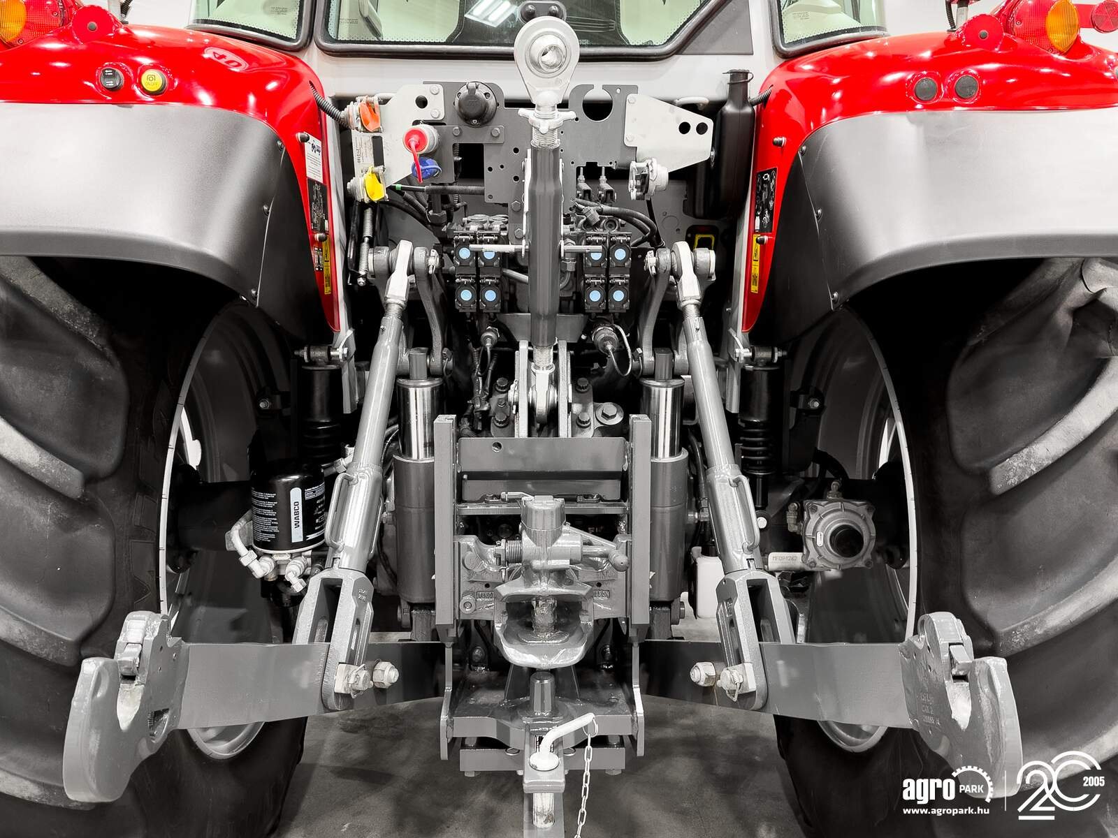 Traktor des Typs Massey Ferguson 5S.135, Gebrauchtmaschine in Csengele (Bild 7)