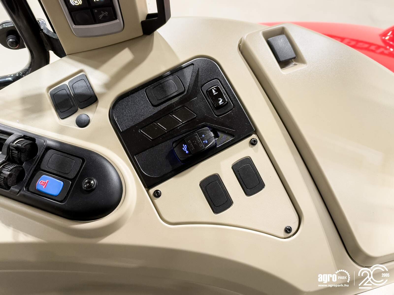 Traktor des Typs Massey Ferguson 5S.135, Gebrauchtmaschine in Csengele (Bild 17)